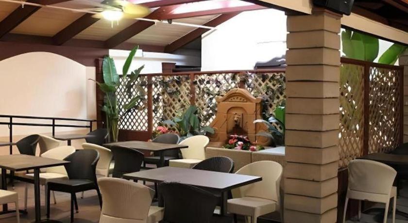 Alhambra Hotel 3*